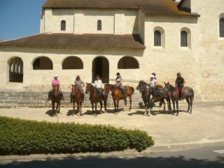  Descubra el departamento de Vienne a caballo 
